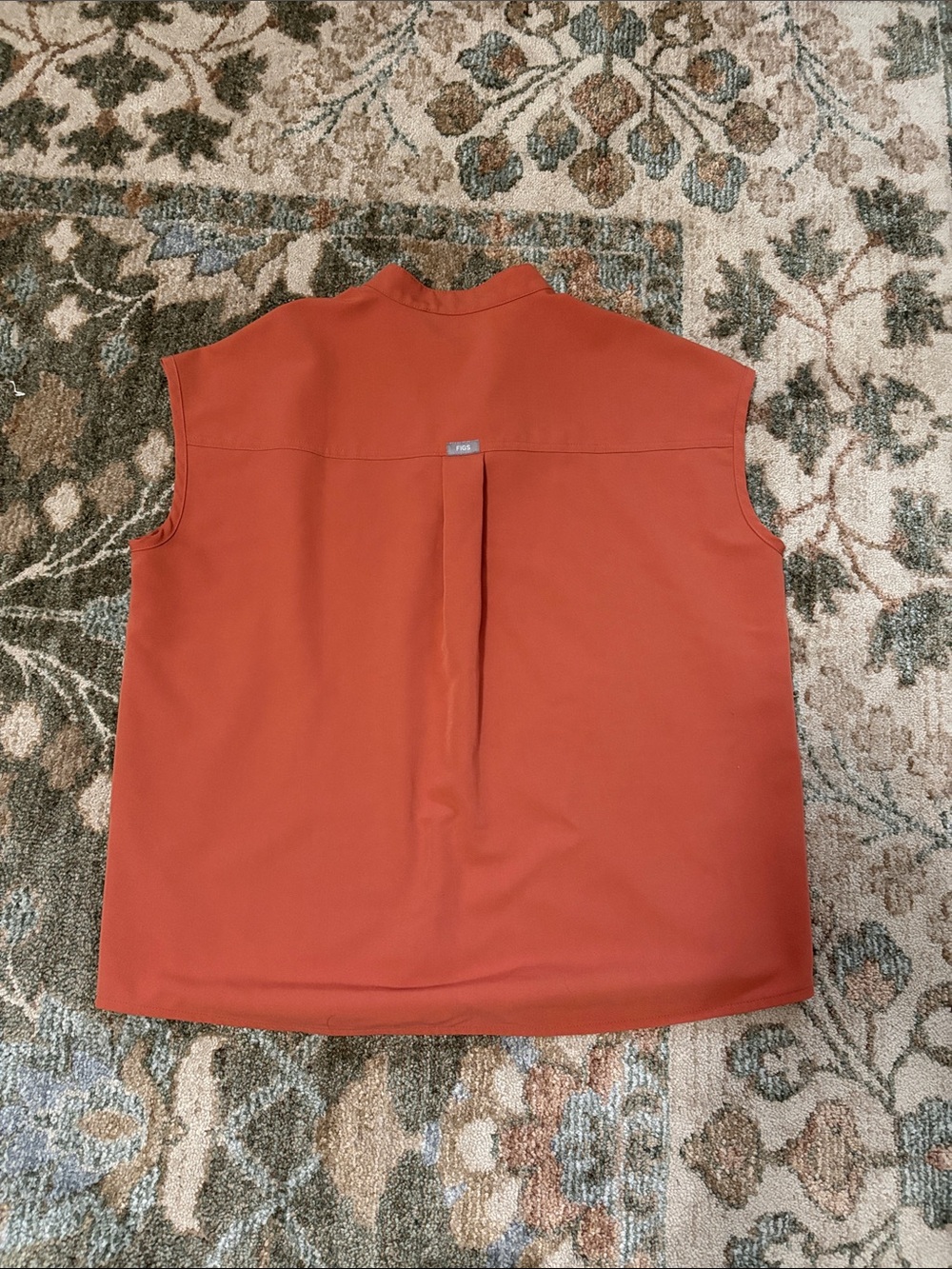 FIGS Rafaela scrub top - Picture 3 of 4